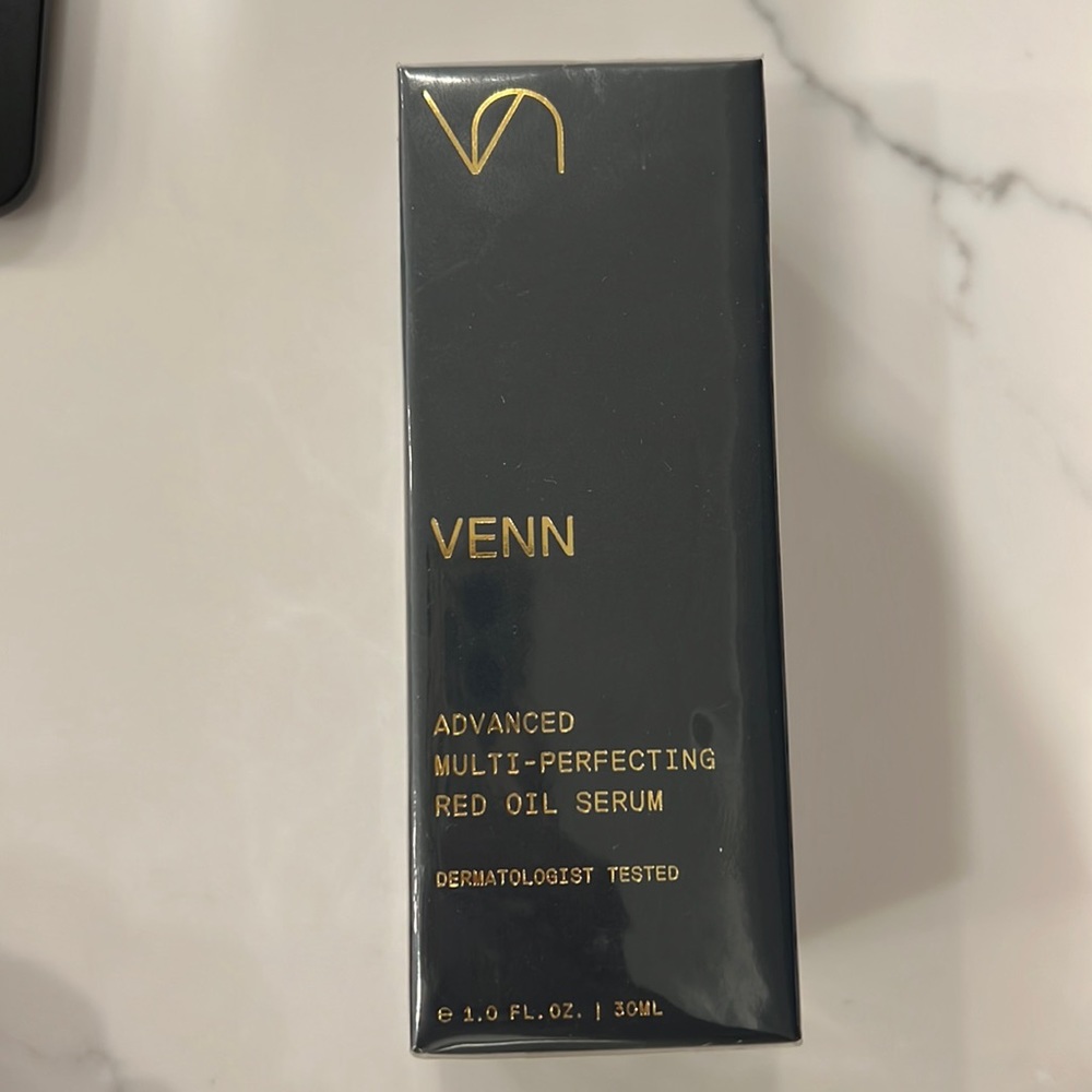 Venn
Advanced Multi-Perfecting Red Oil Serum. New Unopened wrapped